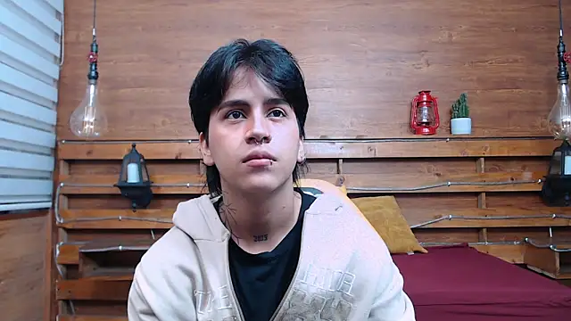 alex 477 online show from October 22, 2025, 11:32 am