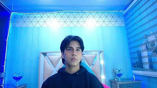 alex 477 online show from November 3, 2025, 11:44 am