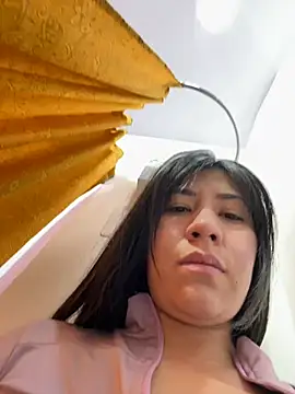 Snapshot of kim_monti chatting on May 3, 2026, 12:00 pm kim monti online show from May 3, 2026, 12:00 pm