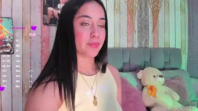 Gigi-bom online show from January 7, 2025, 11:14 pm