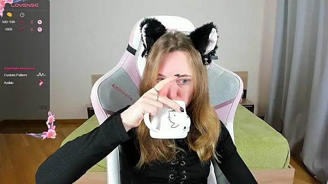 Cowell Adelina online show from October 25, 2025, 10:12 am