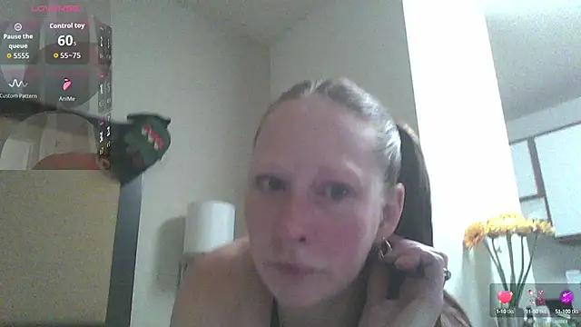 Snapshot of SexyRed247365 chatting on September 21, 2025, 11:34 am SexyRed247365 online show from September 21, 2025, 11:34 am