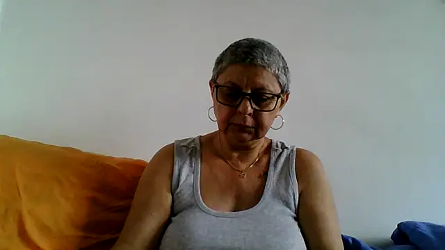 roseblak42 online show from July 13, 2026, 2:53 pm