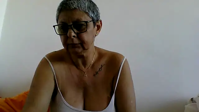 roseblak42 online show from July 23, 2026, 2:37 pm