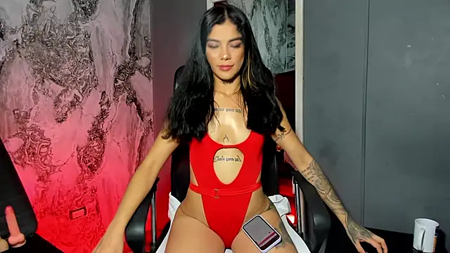 Trinna harperr online show from March 6, 2025, 6:05 pm