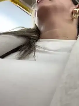  Abril-Office1 online show from December 3, 2024, 12:13 am