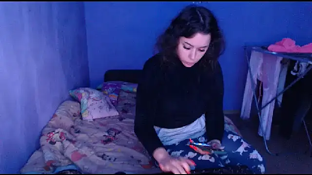 LovelyJulliette online show from February 17, 2025, 1:10 pm