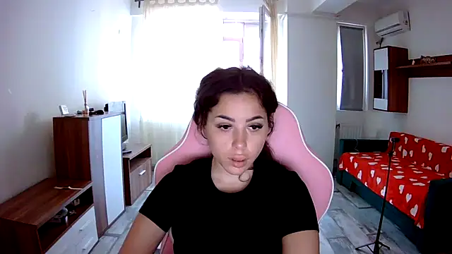 LovelyJulliette online show from September 24, 2025, 2:20 pm