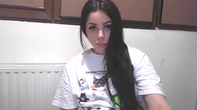 LovelyJulliette online show from April 18, 2026, 8:20 pm