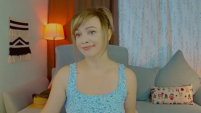 NandiSmile online show from September 25, 2025, 6:28 am