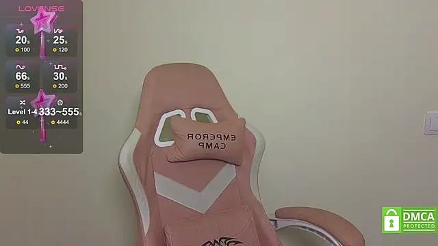 Snapshot of CaseyLabow chatting on December 1, 2024, 4:29 pm CaseyLabow online show from December 1, 2024, 4:29 pm