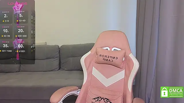 Snapshot of CaseyLabow chatting on March 5, 2025, 2:46 am CaseyLabow online show from March 5, 2025, 2:46 am