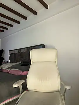 natashasweet online show from February 2, 2025, 1:02 am