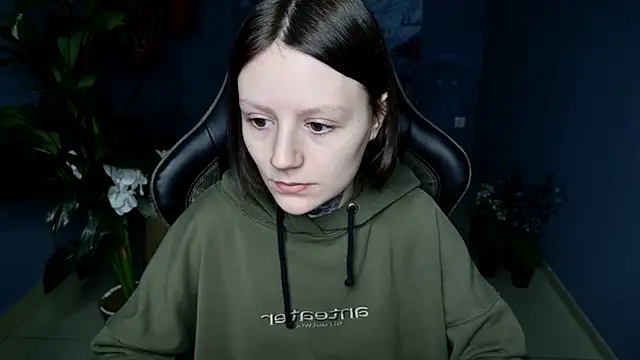 Snapshot of VeliraBraitberg chatting on March 22, 2025, 5:06 am VeliraBraitberg online show from March 22, 2025, 5:06 am