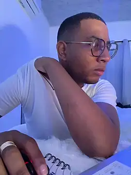 Arwens bell08 online show from March 6, 2025, 11:31 pm