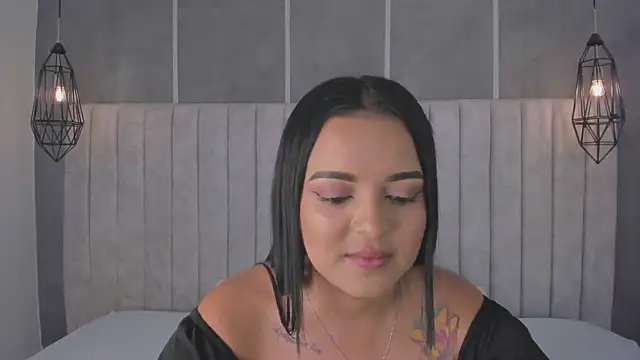 lea gray online show from February 24, 2025, 7:19 pm