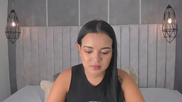 lea gray online show from March 4, 2025, 7:22 pm