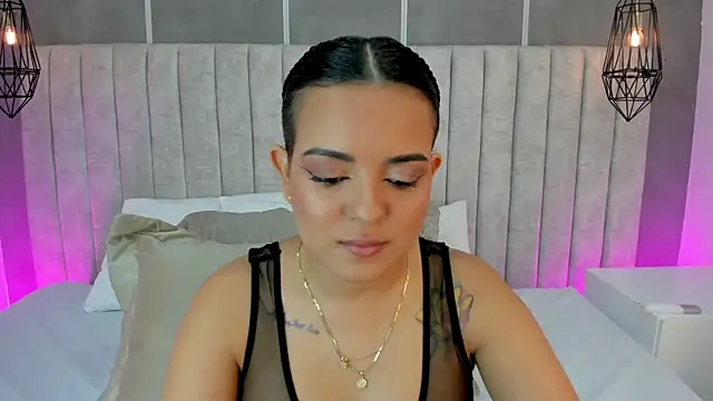 lea gray online show from October 24, 2025, 6:37 pm