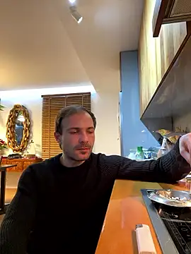 Snapshot of Adventurehotman chatting on December 6, 2024, 12:45 am Adventurehotman online show from December 6, 2024, 12:45 am