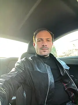 Snapshot of Adventurehotman chatting on December 19, 2024, 1:40 pm Adventurehotman online show from December 19, 2024, 1:40 pm