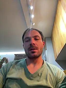 Snapshot of Adventurehotman chatting on January 10, 2025, 1:21 am Adventurehotman online show from January 10, 2025, 1:21 am