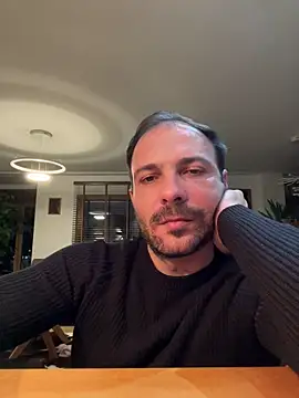 Snapshot of Adventurehotman chatting on March 2, 2025, 11:42 pm Adventurehotman online show from March 2, 2025, 11:42 pm