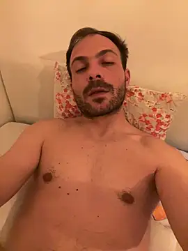 Snapshot of Adventurehotman chatting on March 13, 2025, 2:27 am Adventurehotman online show from March 13, 2025, 2:27 am