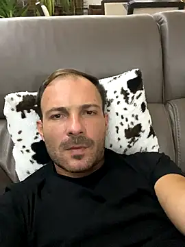 Snapshot of Adventurehotman chatting on September 12, 2025, 10:32 pm Adventurehotman online show from September 12, 2025, 10:32 pm