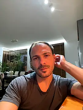 Snapshot of Adventurehotman chatting on September 18, 2025, 10:01 pm Adventurehotman online show from September 18, 2025, 10:01 pm