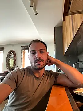 Snapshot of Adventurehotman chatting on September 29, 2025, 7:35 am Adventurehotman online show from September 29, 2025, 7:35 am