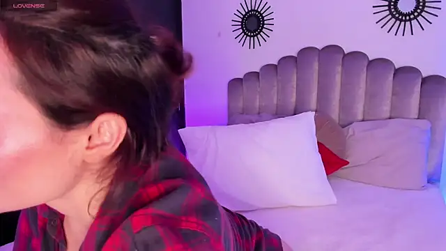 SexyCharlize08 online show from March 3, 2025, 4:36 am