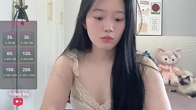 Snapshot of rose-u chatting on May 31, 2026, 1:36 am rose-u online show from May 31, 2026, 1:36 am