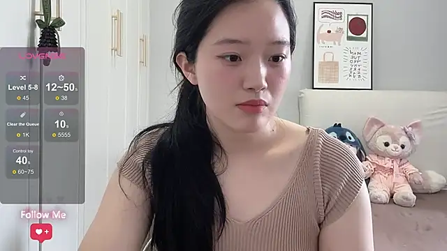 Snapshot of rose-u chatting on June 1, 2026, 1:29 am rose-u online show from June 1, 2026, 1:29 am