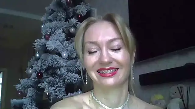 ZarinaSwift online show from December 23, 2024, 4:44 am