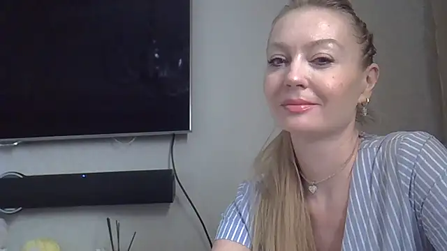 ZarinaSwift online show from February 7, 2026, 10:41 am