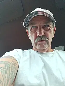 Hotbodyscottie online show from May 10, 2026, 10:53 am