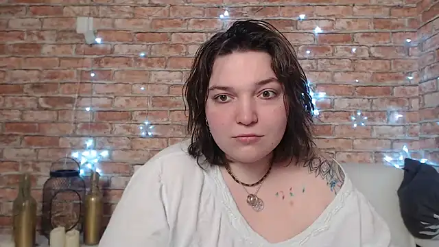 Amelia Kiss  online show from February 10, 2025, 12:52 am