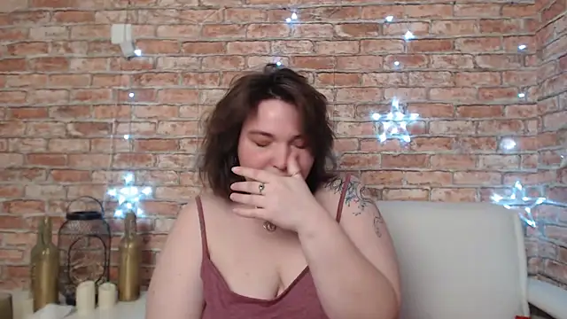 Amelia Kiss  online show from March 3, 2025, 3:52 am