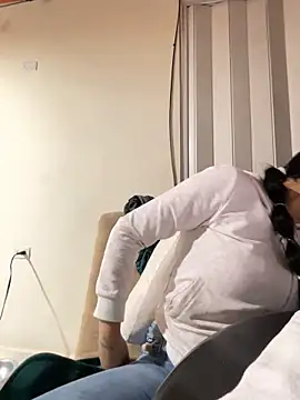 Sol Miller online show from October 2, 2025, 12:17 am