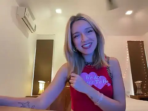 SirenaBelle online show from September 12, 2025, 2:00 am