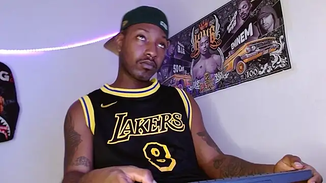 king  Black online show from February 18, 2026, 1:34 am