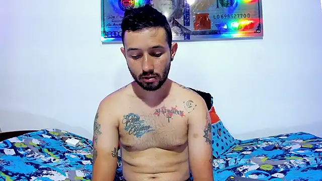 Snapshot of Bad_Couple_1 chatting on December 22, 2024, 8:58 pm Bad Couple 1 online show from December 22, 2024, 8:58 pm