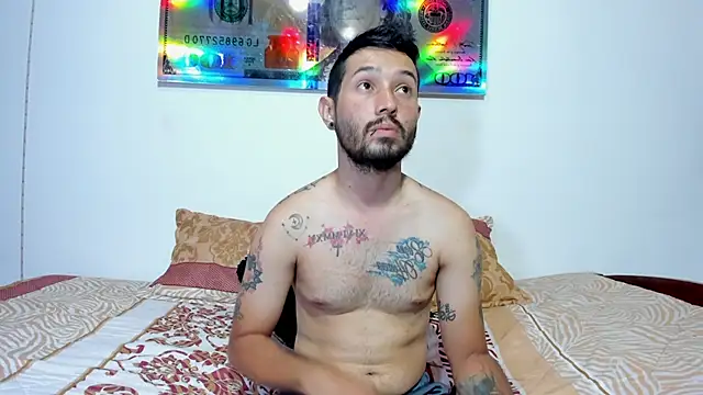 Snapshot of Bad_Couple_1 chatting on December 29, 2024, 10:57 pm Bad Couple 1 online show from December 29, 2024, 10:57 pm