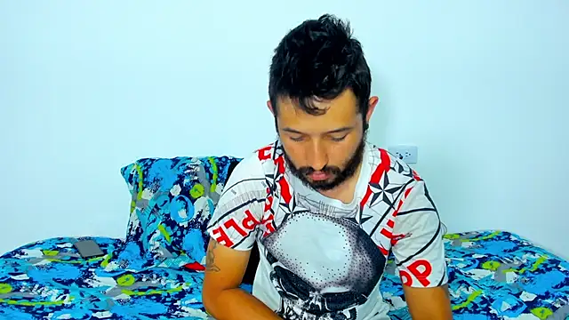 Snapshot of Bad_Couple_1 chatting on March 9, 2025, 6:50 am Bad Couple 1 online show from March 9, 2025, 6:50 am