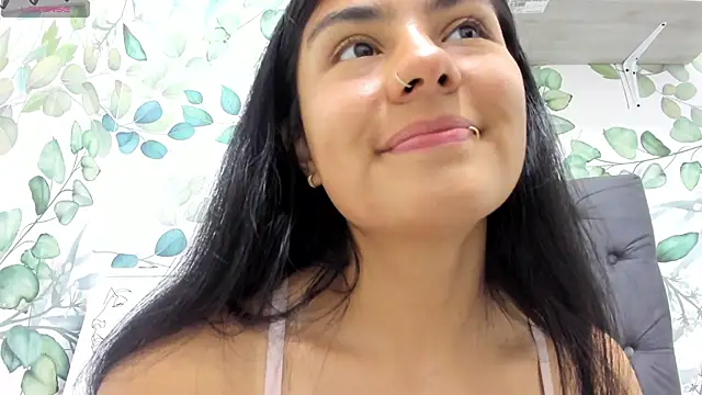 atilanadiaz7 online show from December 2, 2025, 3:51 pm