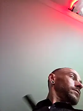 Snapshot of Twin2222 chatting on November 15, 2025, 10:37 pm Twin2222 online show from November 15, 2025, 10:37 pm