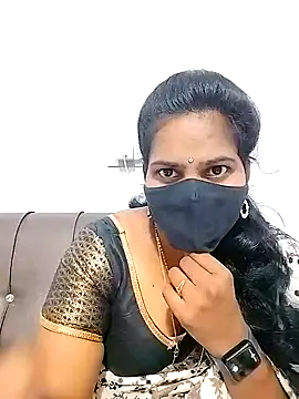 Snapshot of melina214 chatting on February 2, 2026, 3:38 am melina214 online show from February 2, 2026, 3:38 am