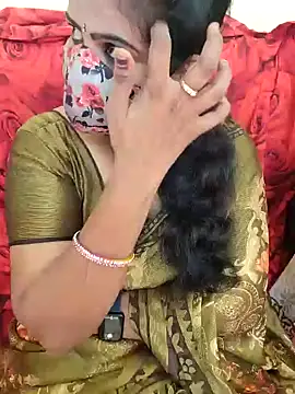 Snapshot of melina214 chatting on April 13, 2026, 2:39 am melina214 online show from April 13, 2026, 2:39 am