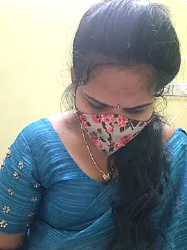 Snapshot of melina214 chatting on April 14, 2026, 5:52 pm melina214 online show from April 14, 2026, 5:52 pm