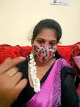 Snapshot of melina214 chatting on April 16, 2026, 3:57 pm melina214 online show from April 16, 2026, 3:57 pm